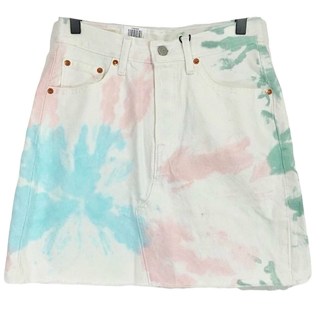 Levi's Tie Dye High-Rise Denim Mini Skirt. Classic high rise mini skirt.